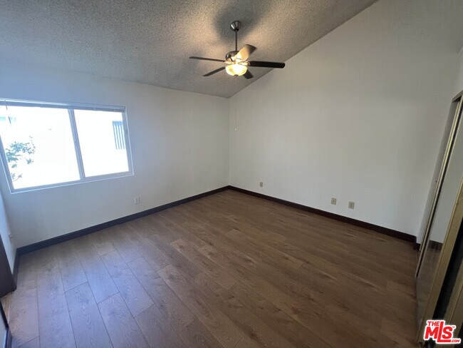 Building Photo - 1328 9th St