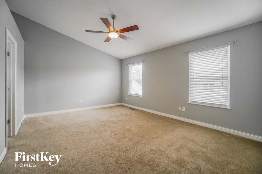 Building Photo - 5965 Mealla Rd