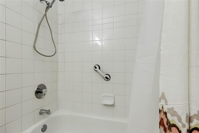 Building Photo - 2107 Portofino Pl