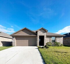 Building Photo - Half off deposit for OCTOBER