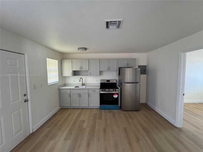 Building Photo - 10541 SW 184th St