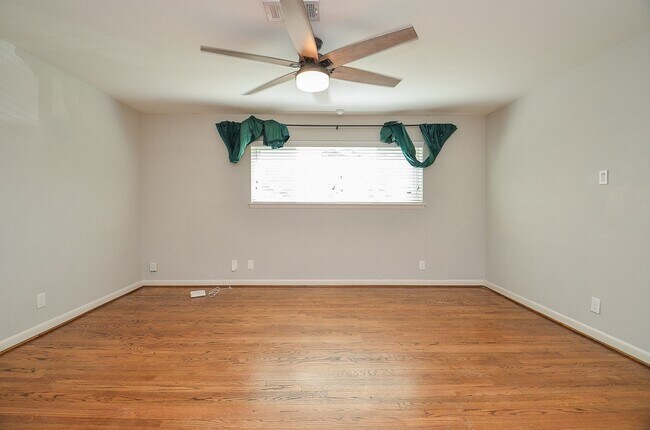 Building Photo - 10050 Haddington Dr