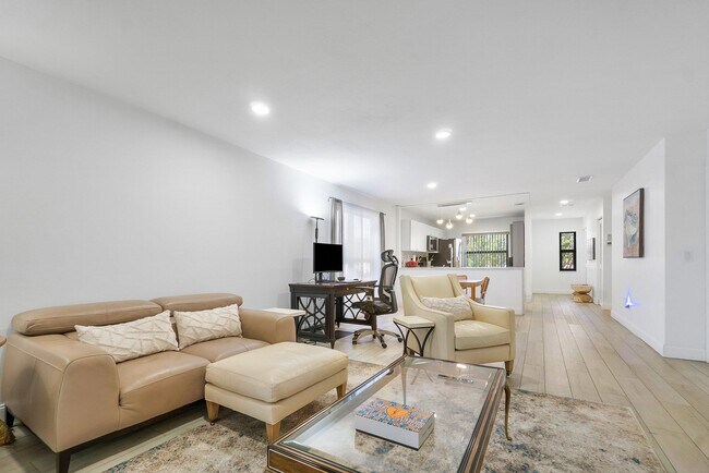 Building Photo - 8436 Cypress Ln