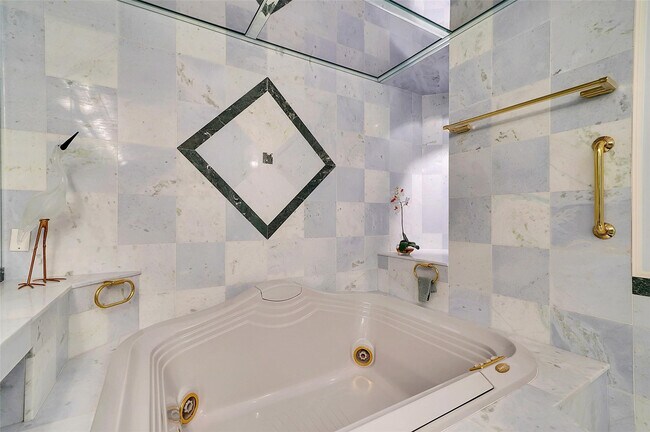 Building Photo - 6001 N Ocean Dr