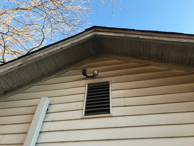 Building Photo - 1414 Wise Ave SE