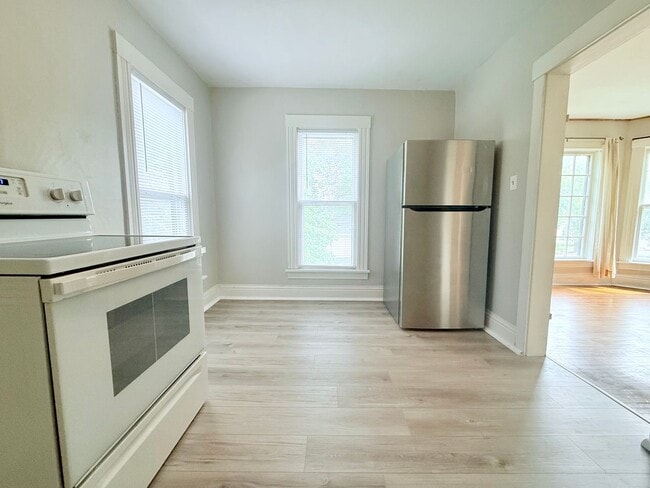 Building Photo - 900 W Parker St