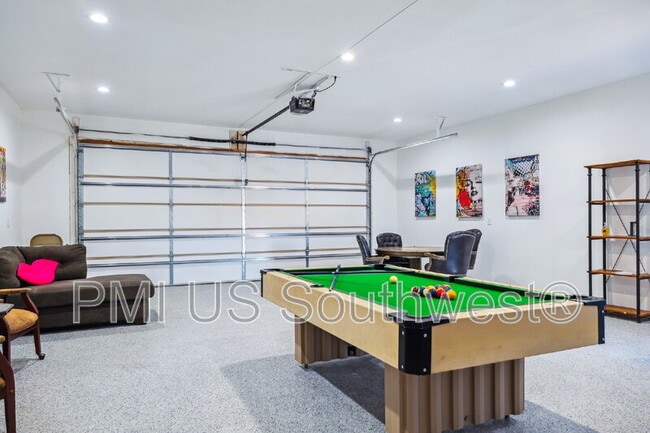 Building Photo - 437 Riverfront Dr