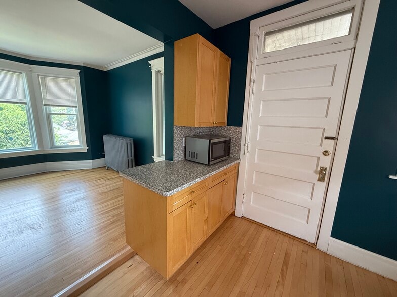 Dining room and back porch door - 2525 N Saint Louis Ave