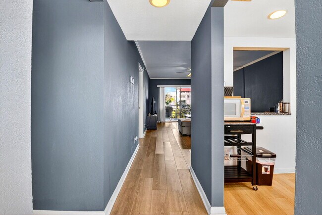 Building Photo - 1630 Embassy Dr