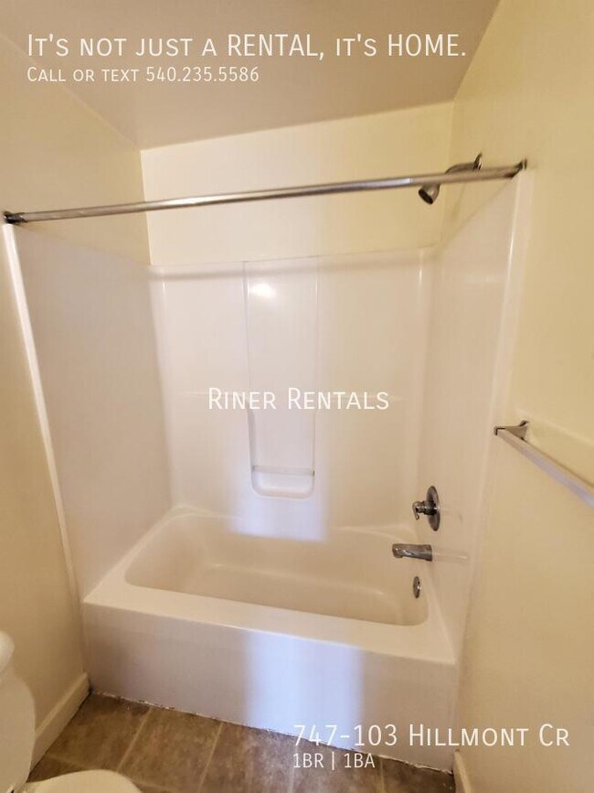 Building Photo - 747 Hillmont Cir