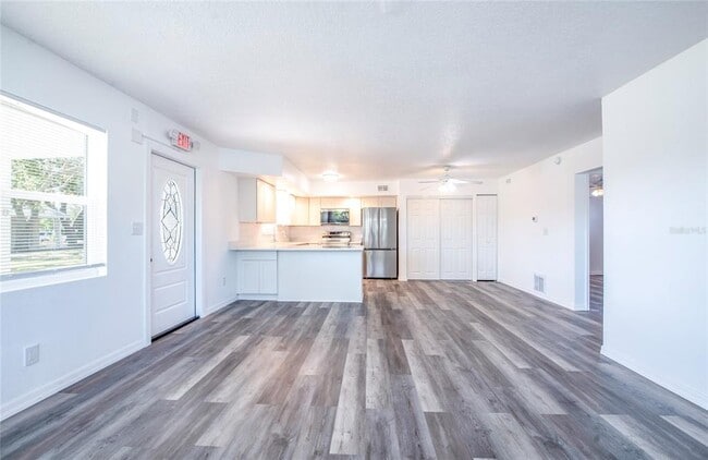 Building Photo - 717 E Gulf Blvd