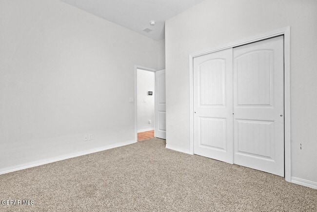 Building Photo - 13757 Villa Vista Ave