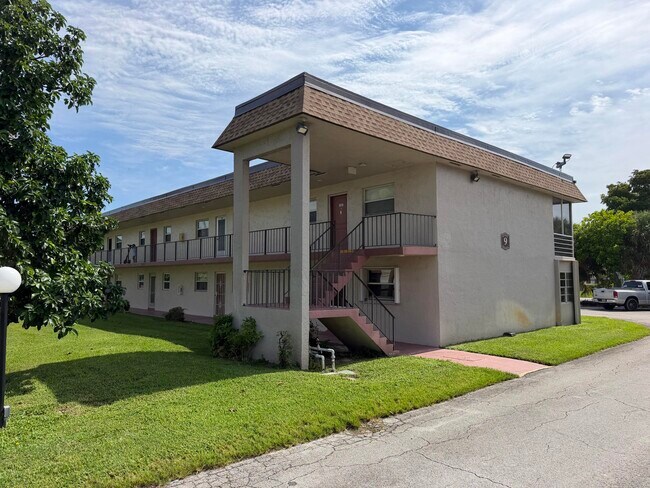 Building Photo - 500 Bonnie Blvd