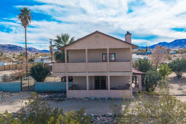 Building Photo - 7565 Sherman Hoyt Ave