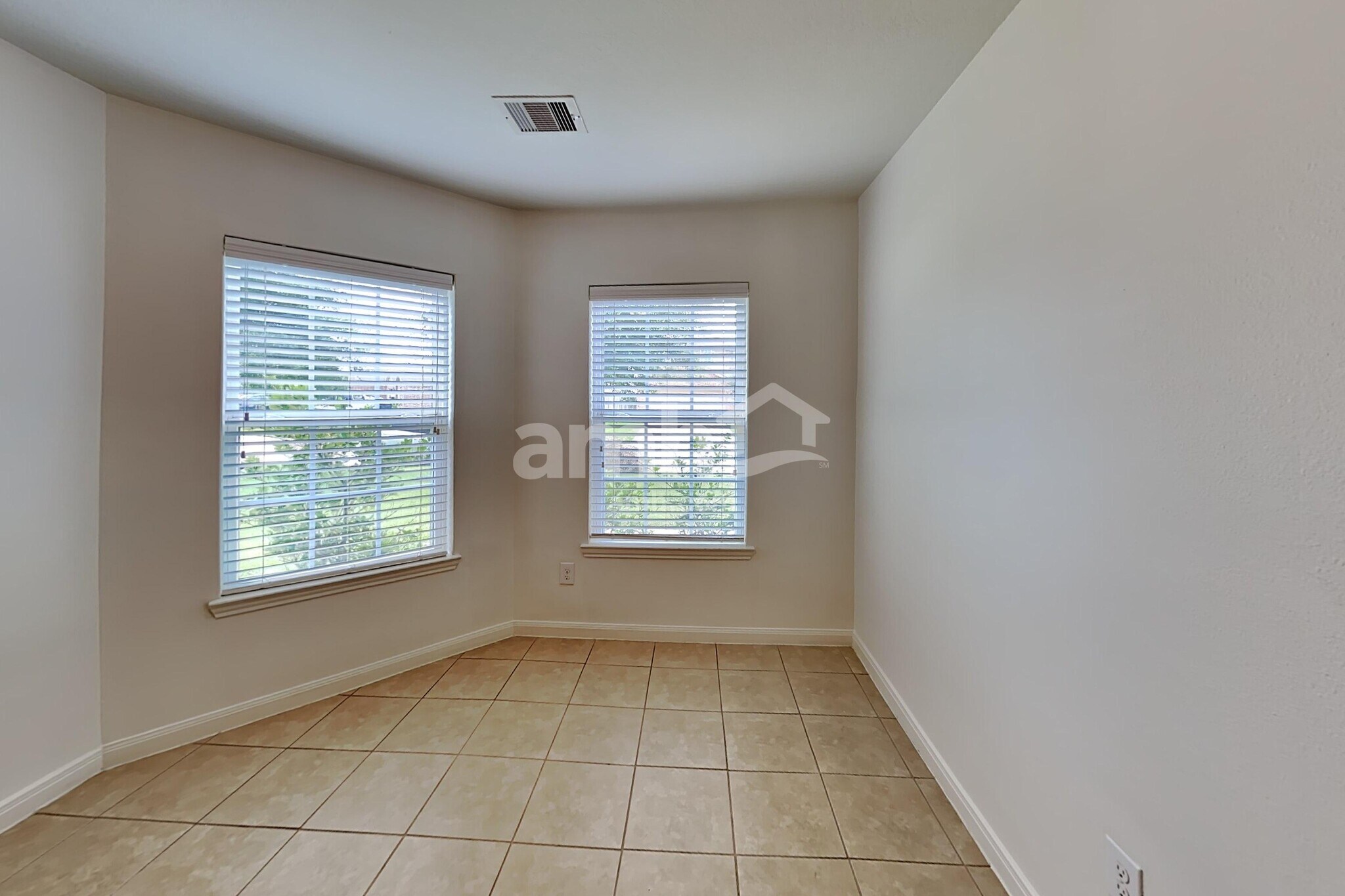 Building Photo - 22431 Bauer Canyon Dr
