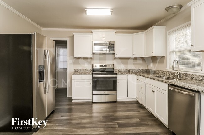 Building Photo - 1722 Aster Ln