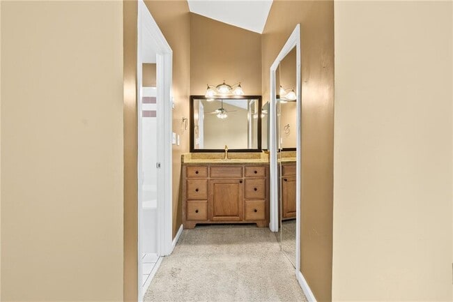 Building Photo - 2266 Oak Glenn Cir