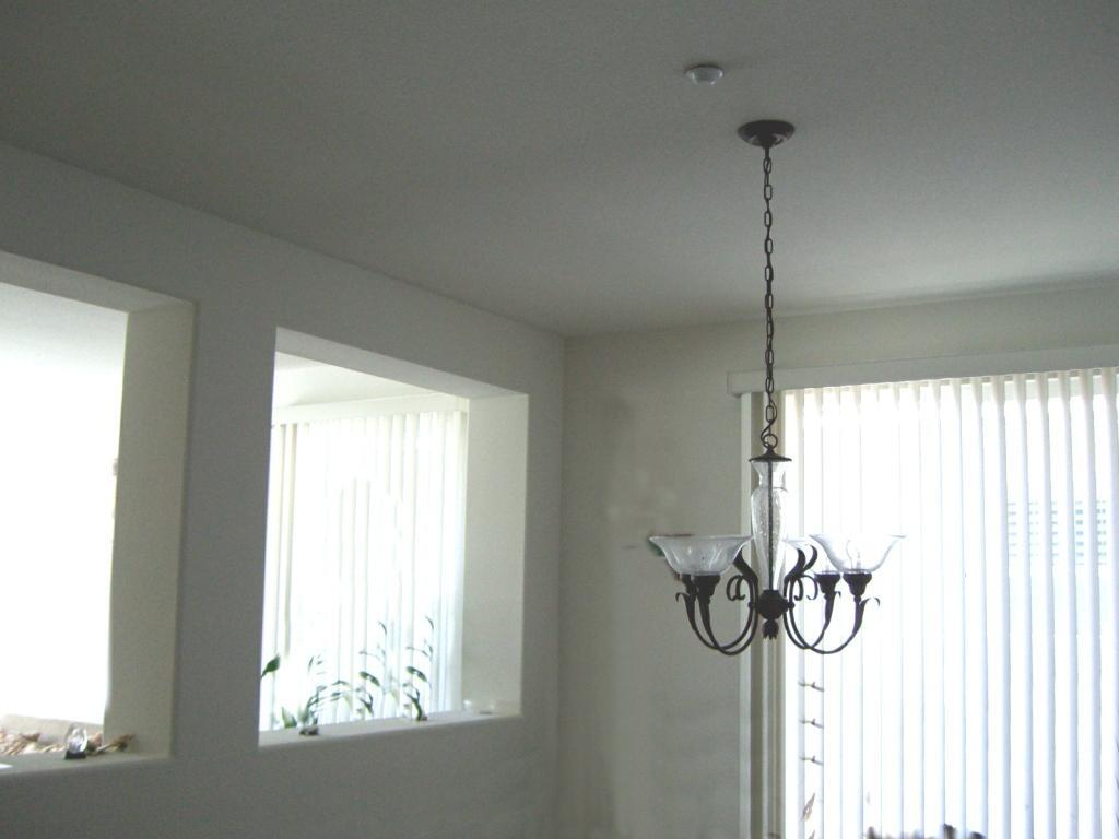 Building Photo - 1325 Juanita Ave