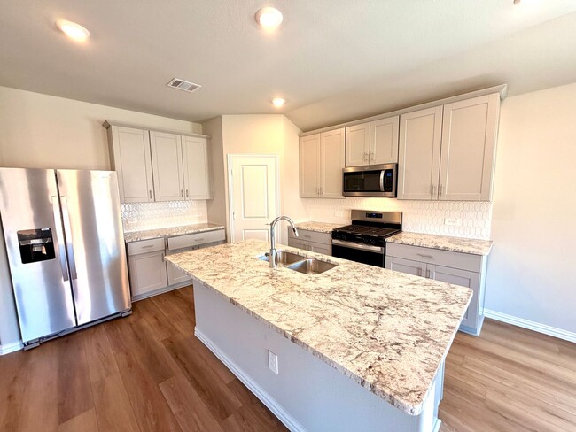 Building Photo - 600 Tidal Dr