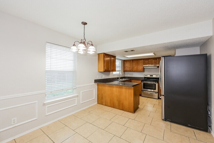 Building Photo - 1104 Havenbrook Dr
