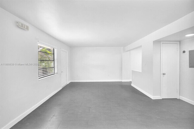 Building Photo - 3265 Virginia St