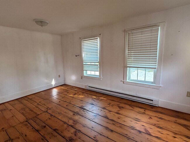Building Photo - 27 Ashuelot St