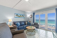 Building Photo - 5004 S Thomas Dr