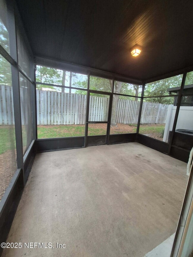 Building Photo - 5851 Parkstone Crossing Dr