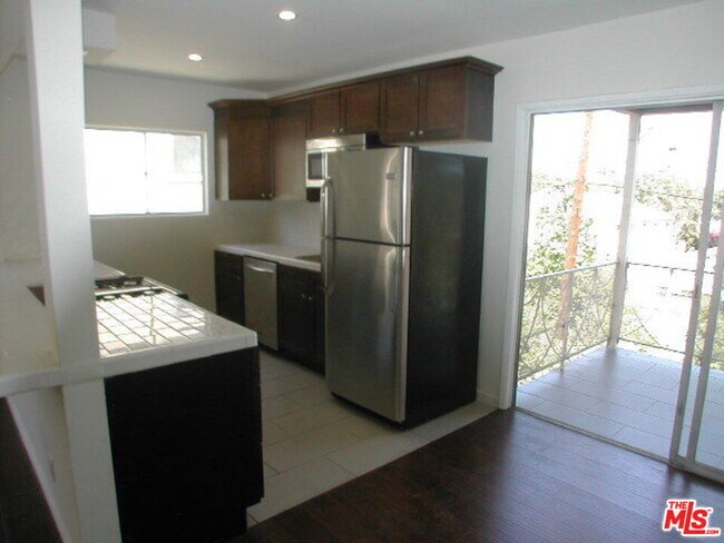 Building Photo - 1326 Ridgeley Dr