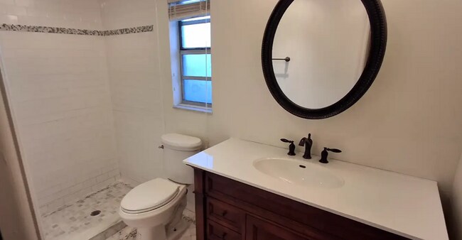 Building Photo - 1096 Gran Paseo Dr