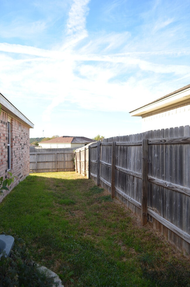 Building Photo - 1710 Ute Trail