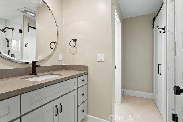 Building Photo - 354 La Perle Pl