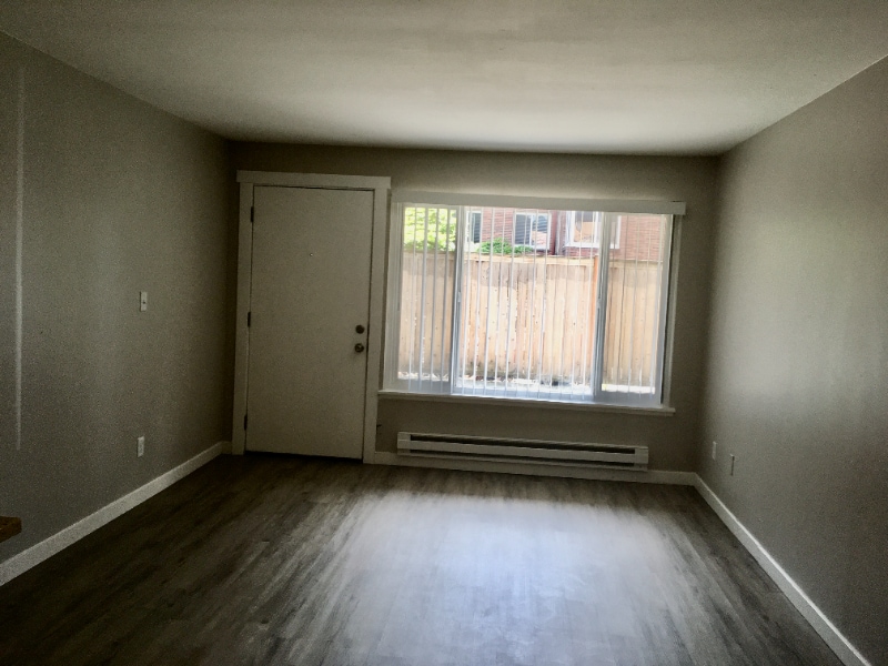 Building Photo - 1215 Queen Anne Ave N