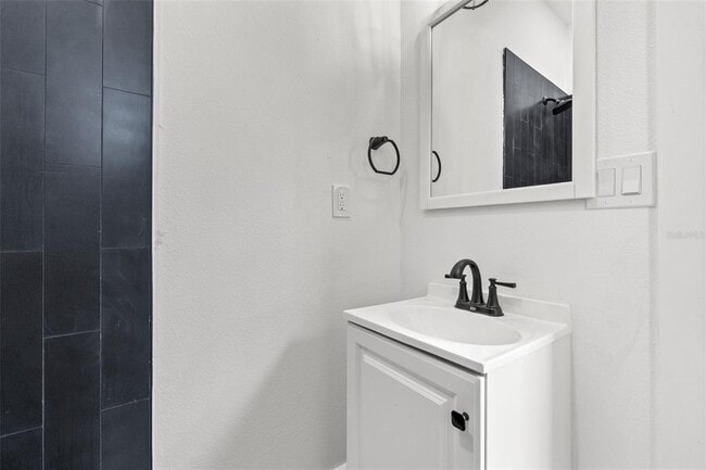 Building Photo - 2830 2nd Ave N