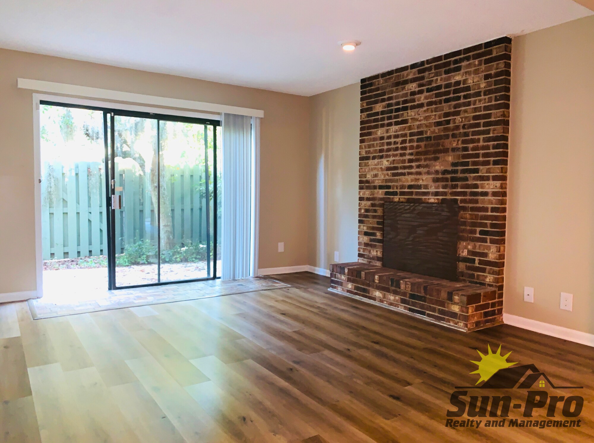 Building Photo - 136 Pine Cone Trl