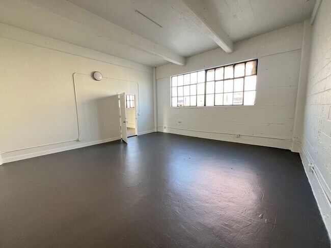 Building Photo - 1341 58th Ave