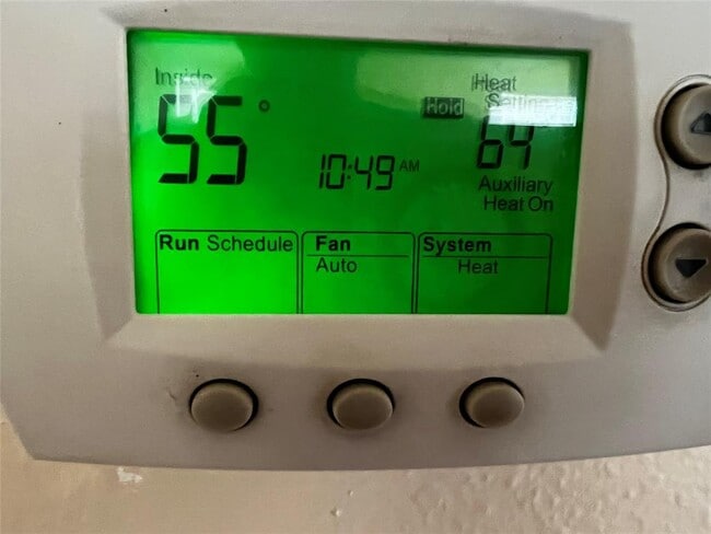 Building Photo - 102 E Carrie Manor St