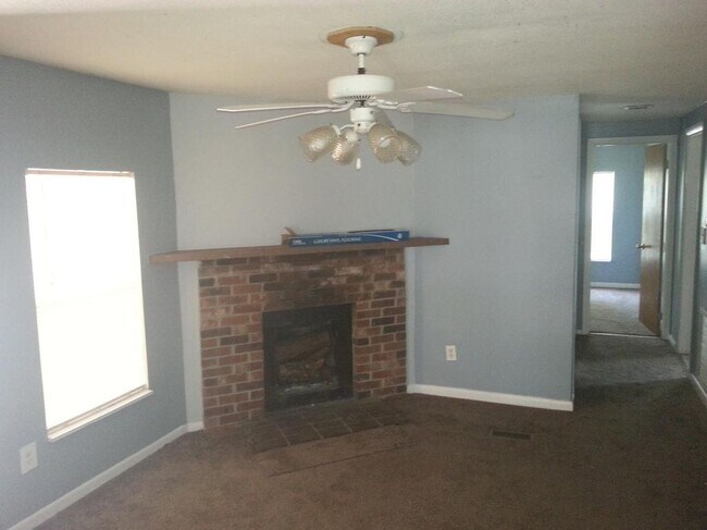 Building Photo - 5828 Augo Ln