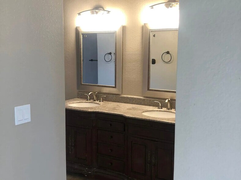 Building Photo - 9196 N 103rd Pl