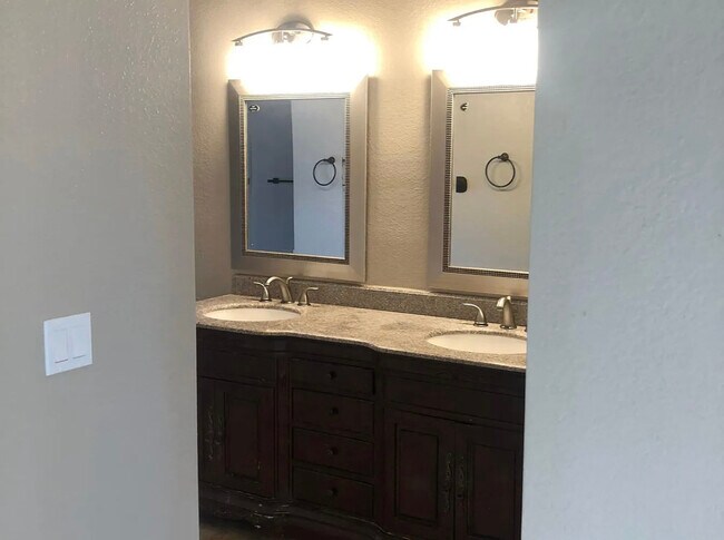 Building Photo - 9196 N 103rd Pl