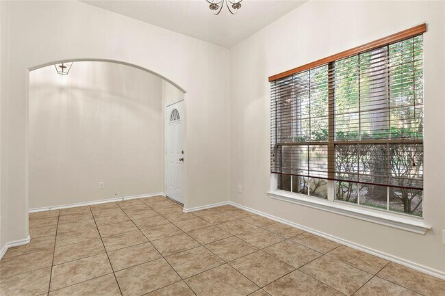 Building Photo - 27 N Regan Mead Cir