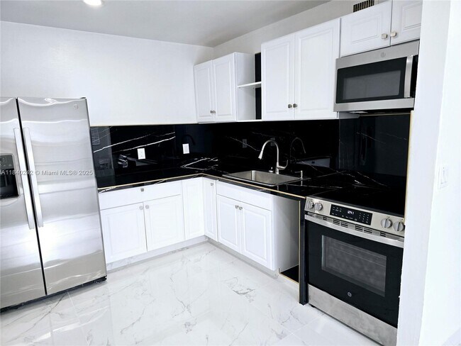 Building Photo - 22300 SW 117th Ave