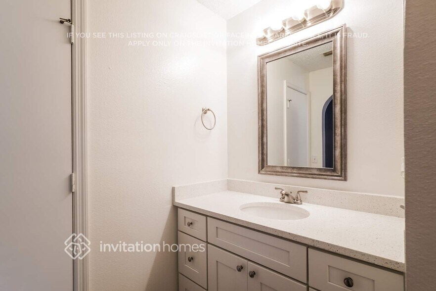 Building Photo - 12908 Odyssey Lake Way