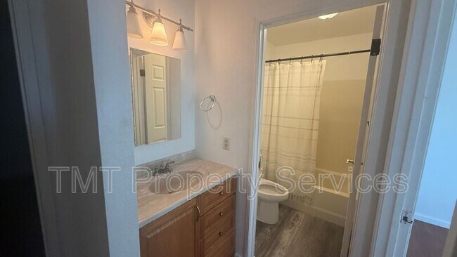 Building Photo - 714 Tanner Dr