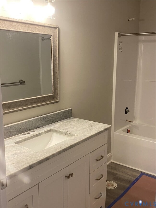 Building Photo - 2817 Bermuda Ave