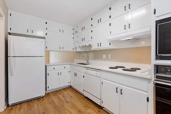 Building Photo - 1573 Jacks Dr