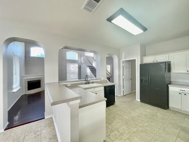 Building Photo - Spacious Home with Multiple Outdoor Living...