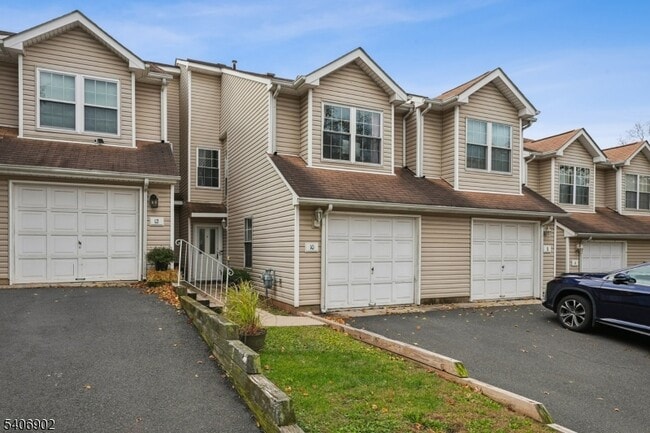 Building Photo - 10 De Palma Ct