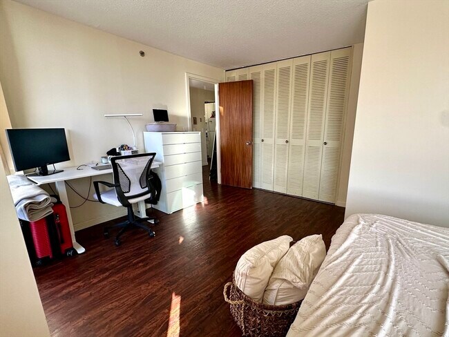 Building Photo - 872 Massachusetts Ave