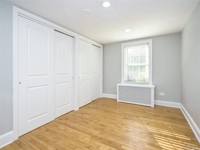 Building Photo - 63 Elm Ave